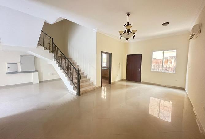 989302 - Property Main Image