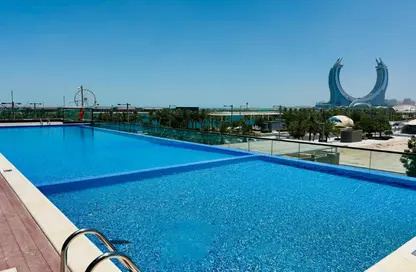 Apartment - 2 Bedrooms - 4 Bathrooms for rent in Marina Tower 23 - Marina District - Lusail