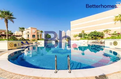 Apartment - 2 Bedrooms - 3 Bathrooms for sale in Viva West - Viva Bahriyah - The Pearl Island - Doha