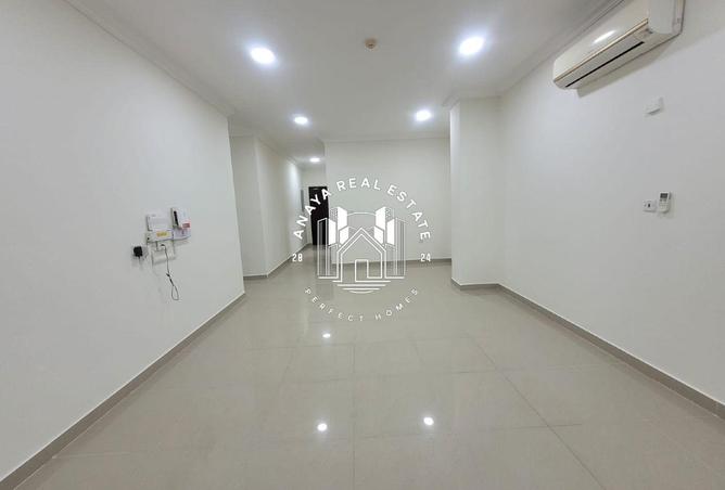 998881 - Property Image 2