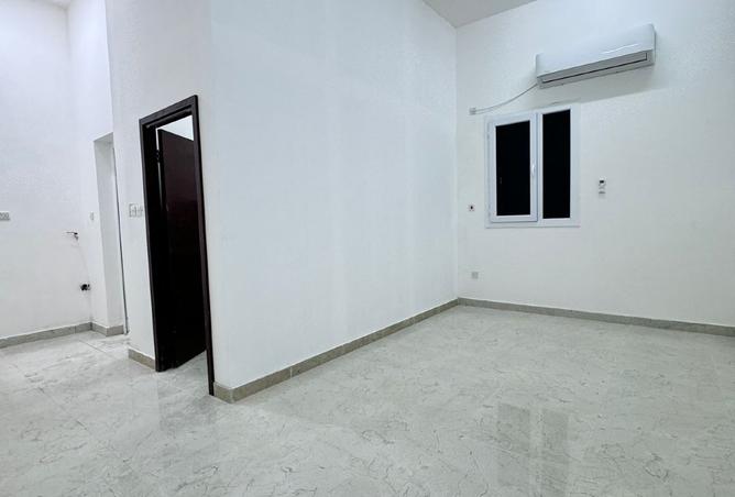 987602 - Property Image 3