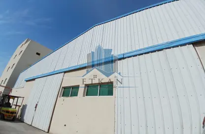 Warehouse - Studio - 4 Bathrooms for rent in Industrial Area - Industrial Area - Doha