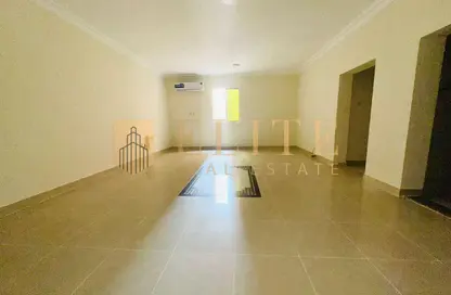 Apartment - 3 Bedrooms - 3 Bathrooms for rent in Al Mansoura - Al Mansoura - Doha Apartment - 3 Bedrooms - 3 Bathrooms for rent in Al Mansoura - Al Mansoura - Doha