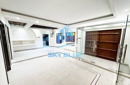 Apartment - 2 Bedrooms - 2 Bathrooms for rent in Onaiza Street - Diplomatic Area - Doha