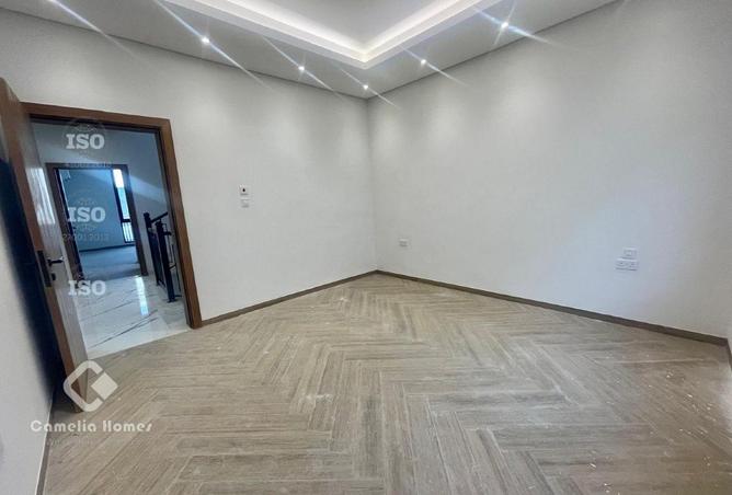 1000706 - Property Image 3