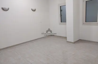 Apartment - 2 Bedrooms - 2 Bathrooms for rent in Al Mansoura - Al Mansoura - Doha