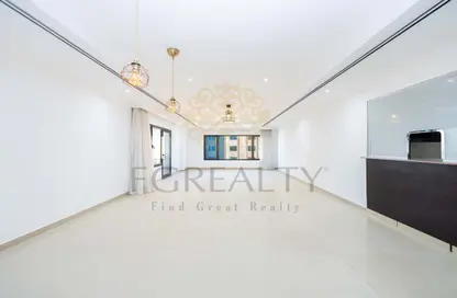 Apartment - 1 Bedroom - 1 Bathroom for sale in West Porto Drive - Porto Arabia - The Pearl Island - Doha Apartment - 1 Bedroom - 1 Bathroom for sale in West Porto Drive - Porto Arabia - The Pearl Island - Doha