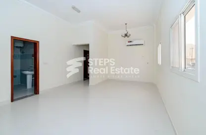 Apartment - 3 Bedrooms - 3 Bathrooms for rent in Tadmur Street - Old Airport Road - Doha