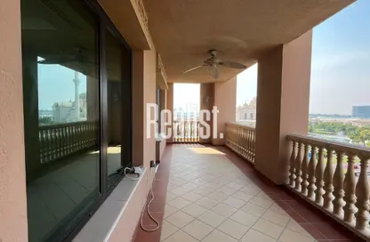 Apartment - 1 Bedroom - 2 Bathrooms for rent in West Porto Drive - Porto Arabia - The Pearl Island - Doha