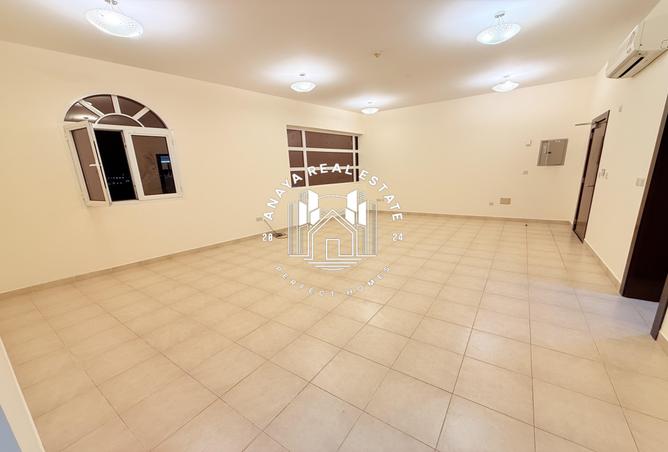 976480 - Property Image 2