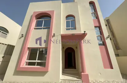 Apartment - 5 Bedrooms - 6 Bathrooms for rent in Muraikh - AlMuraikh - Doha