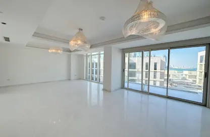 Duplex - 4 Bedrooms - 5 Bathrooms for sale in Gewan Island - The Pearl Island - Doha