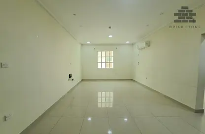 Apartment - 2 Bedrooms - 2 Bathrooms for rent in Muntazah 19 - Al Muntazah - Doha