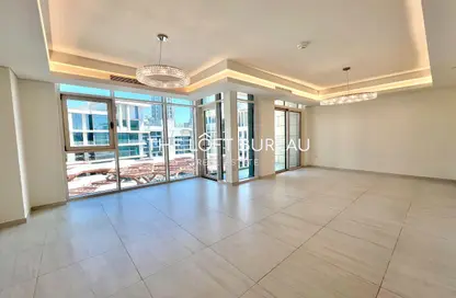 Apartment - 2 Bedrooms - 3 Bathrooms for sale in Gewan Island - The Pearl Island - Doha