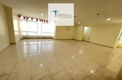 Empty Room image for: Apartment - 3 Bedrooms - 3 Bathrooms for rent in Musheireb - Musheireb - Doha, Image 1