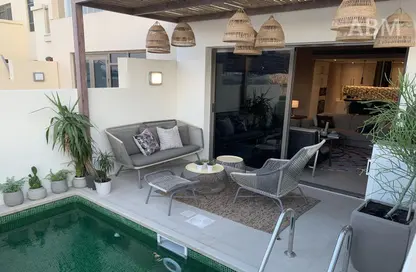 صورة لـ حوض سباحة شقق فندقية - 2 غرف نوم - 3 حمامات للايجار في هيلتون الدوحة ذي بيرل ريزيدنسز - منطقة الأبراج - جزيرة اللؤلؤة - الدوحة ، صورة رقم 1