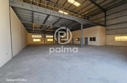 Warehouse - Studio - 6 Bathrooms for rent in East Industrial Street - Birkat Al Awamer - Al Wakra