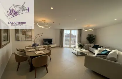 Apartment - 3 Bedrooms - 5 Bathrooms for rent in Floresta Gardens - Floresta Gardens - The Pearl Island - Doha