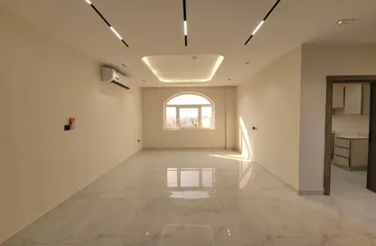 Apartment - 2 Bedrooms - 2 Bathrooms for rent in Fereej Kulaib - Doha