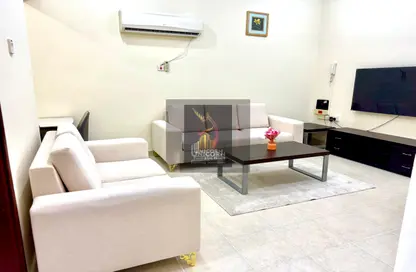 Apartment - 2 Bedrooms - 1 Bathroom for rent in Al Mansoura - Al Mansoura - Doha