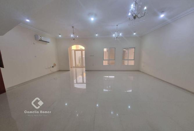 930338 - Property Image 2
