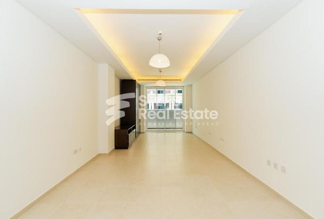 945732 - Property Image 2