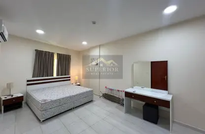 Apartment - 1 Bedroom - 1 Bathroom for rent in Umm Ghwailina Comm - Umm Ghuwalina - Umm Ghuwailina - Doha