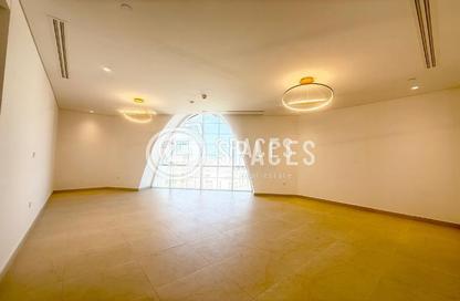 Penthouse - 3 Bedrooms - 4 Bathrooms for rent in Floresta Gardens - Floresta Gardens - The Pearl Island - Doha
