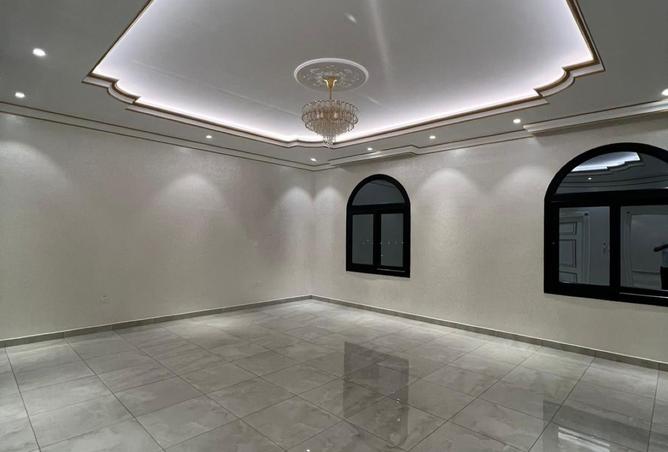 981519 - Property Image 3