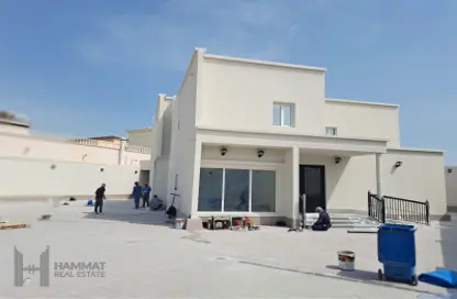 Villa - 5 Bedrooms - 6 Bathrooms for rent in Al Markhiya Street - Al Markhiya - Doha