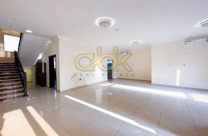 Empty Room image for: Villa - 3 Bedrooms - 4 Bathrooms for rent in Ain Khaled - Ain Khaled - Doha, Image 1