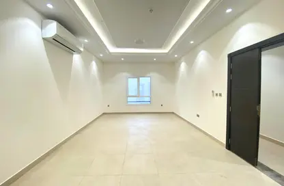 شقة - 3 غرف نوم - 3 حمامات للايجار في شارع النصر - النصر - الدوحة