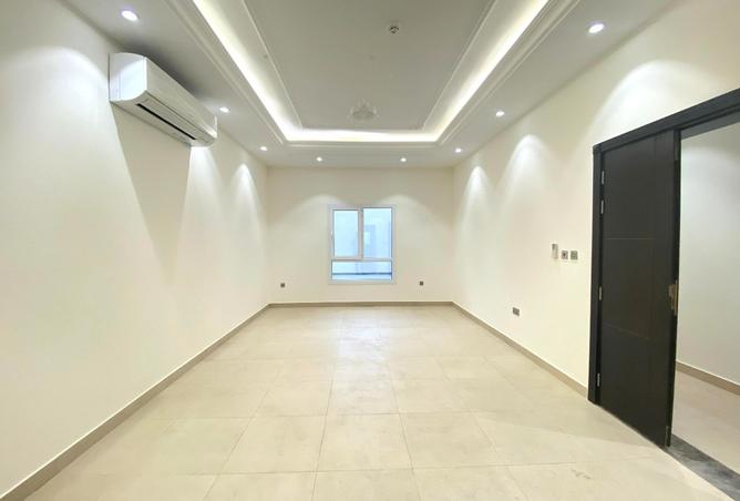 968723 - Property Image 2