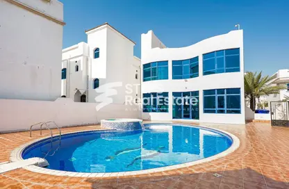 فيلا - 3 غرف نوم - 4 حمامات للايجار في شارع النعيجة - غرب الهلال - الهلال - الدوحة