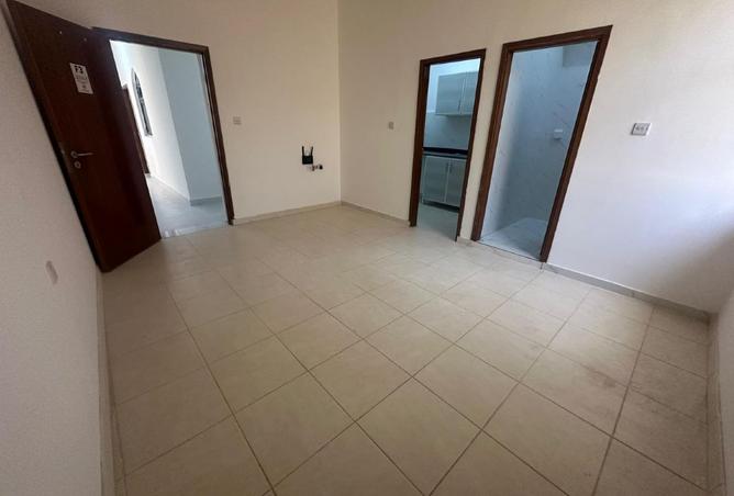 985944 - Property Image 3