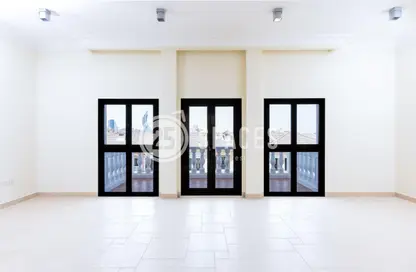 Apartment - 2 Bedrooms - 3 Bathrooms for rent in Gondola - Qanat Quartier - The Pearl Island - Doha