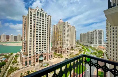 Apartment - 3 Bedrooms - 5 Bathrooms for sale in Floresta Gardens - Floresta Gardens - The Pearl Island - Doha