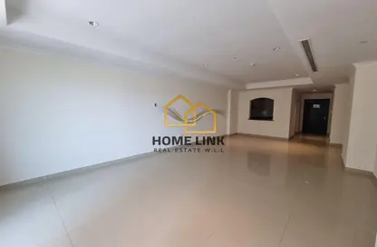 Apartment - 1 Bedroom - 2 Bathrooms for rent in West Porto Drive - Porto Arabia - The Pearl Island - Doha