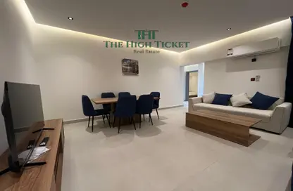 Apartment - 2 Bedrooms - 2 Bathrooms for rent in Umm Ghwailina Comm - Umm Ghuwalina - Umm Ghuwailina - Doha