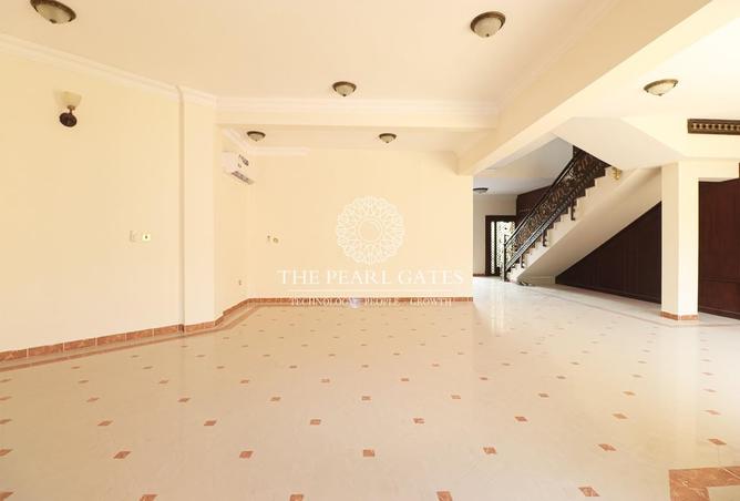 881396 - Property Image 3