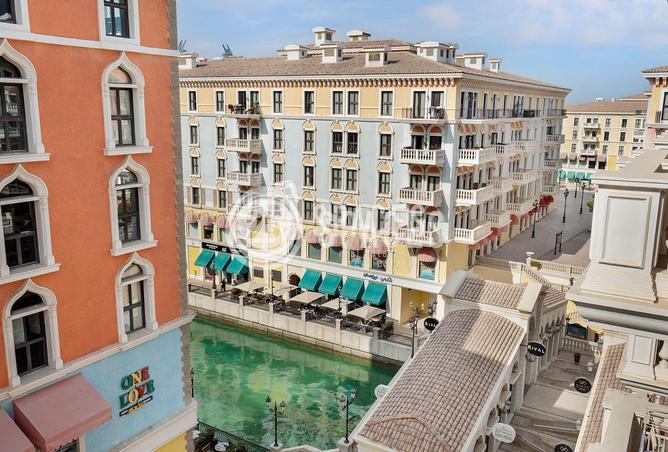 Apartment - 1 Bedroom - 2 Bathrooms for rent in Carnaval - Qanat Quartier - The Pearl Island - Doha