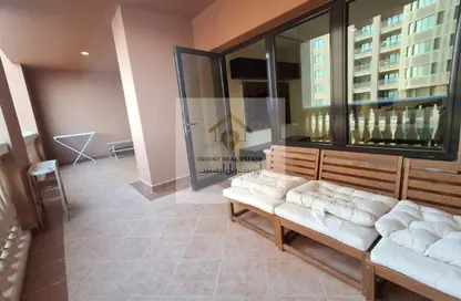 Apartment - 2 Bedrooms - 2 Bathrooms for rent in West Porto Drive - Porto Arabia - The Pearl Island - Doha