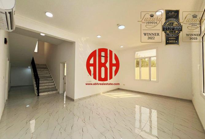 949205 - Property Image 2