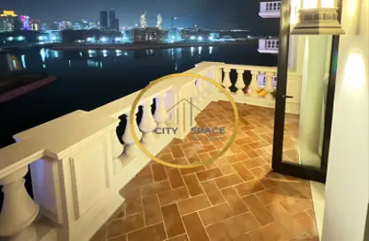 Room / Bedroom image for: Apartment - 2 Bedrooms - 3 Bathrooms for sale in Teatro - Qanat Quartier - The Pearl Island - Doha, Image 1