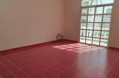 Apartment - 3 Bedrooms - 3 Bathrooms for rent in Anas Street - Fereej Bin Mahmoud North - Fereej Bin Mahmoud - Doha