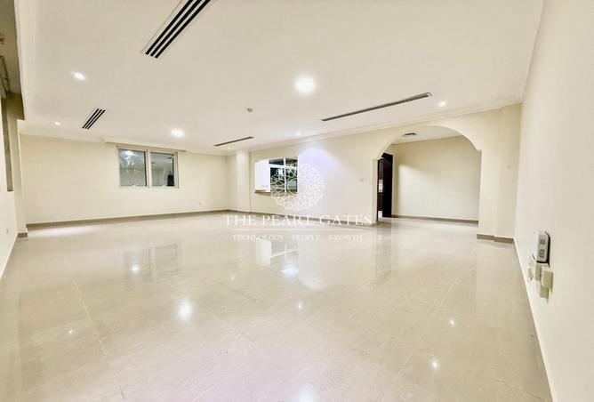 967551 - Property Image 3