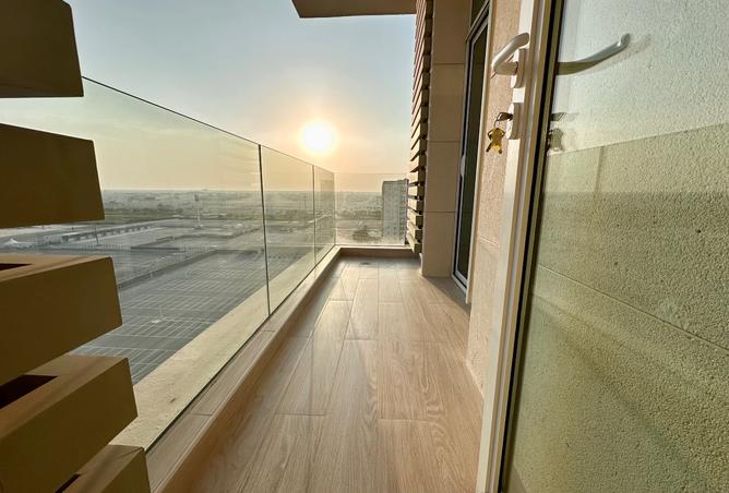 967033 - Property Image 3