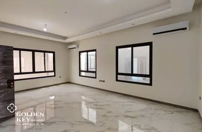 Villa - 7 Bedrooms - 7+ Bathrooms for rent in Al Kheesa - Al Kheesa - Umm Salal Mohammed