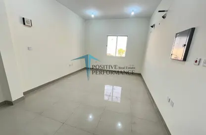 Apartment - 2 Bedrooms - 2 Bathrooms for rent in Madinat Khalifa North - Madinat Khalifa - Doha