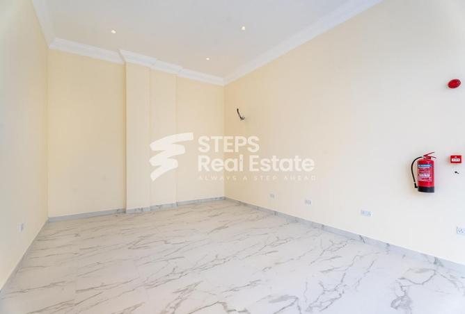 943545 - Property Image 3